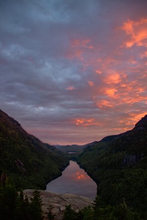 Adirondack Mountains and Lake HD Wallpaper for Mobile  Tranquil Scene of Beautiful Forest in Adirondacks